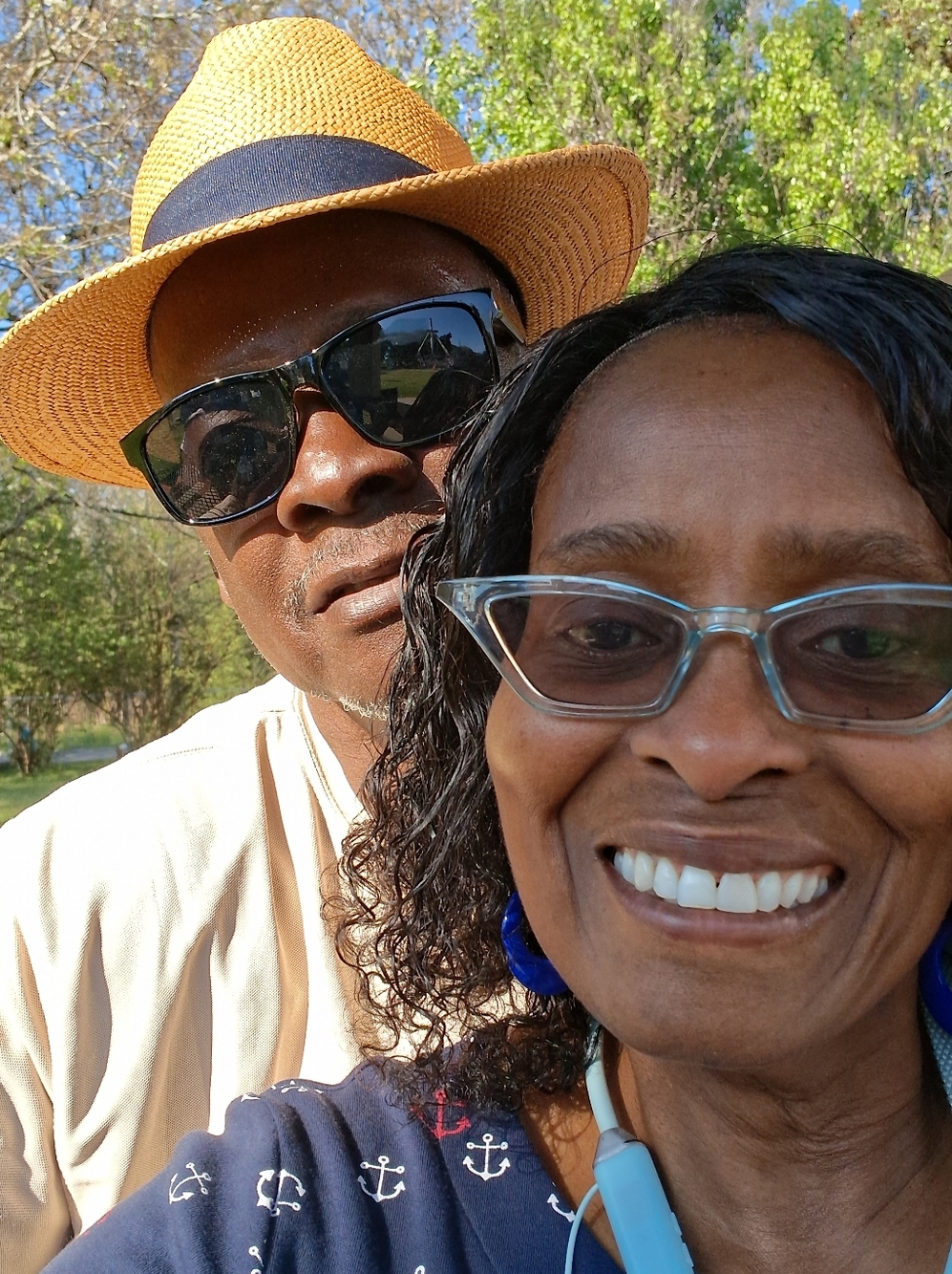 MY GOOD LOOKING FAMILY